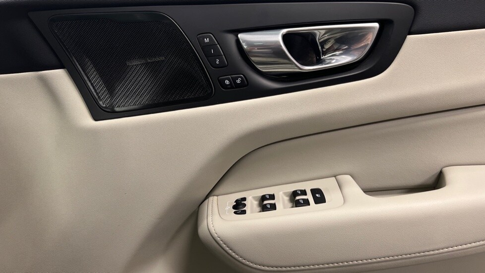 Used Volvo XC60 2021 for sale - 78137044: Photo 15