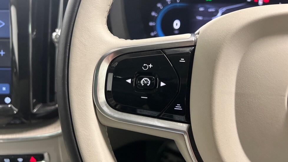 Used Volvo XC60 2021 for sale - 78137044: Photo 18