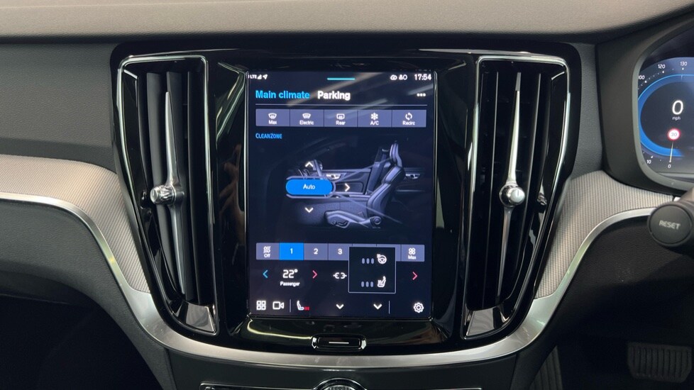 Used Volvo V60 for sale - 76023229: Photo 14