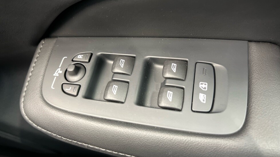 Used Volvo V60 for sale - 76023229: Photo 24