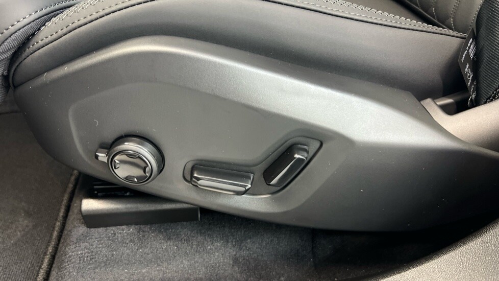 Used Volvo XC60 2026 for sale - 77710916: Photo 40