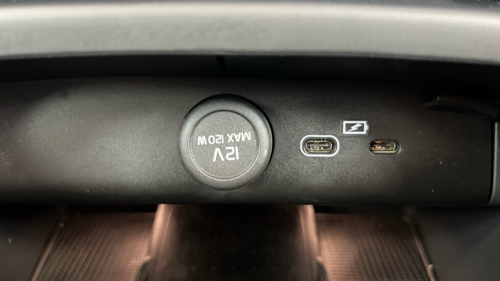 Used Volvo C40 2022 for sale - 78117745: Photo 70