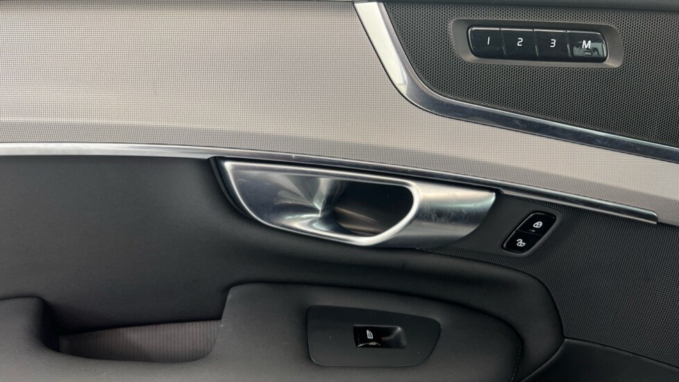 Used Volvo XC90 2025 for sale - 76533978: Photo 40