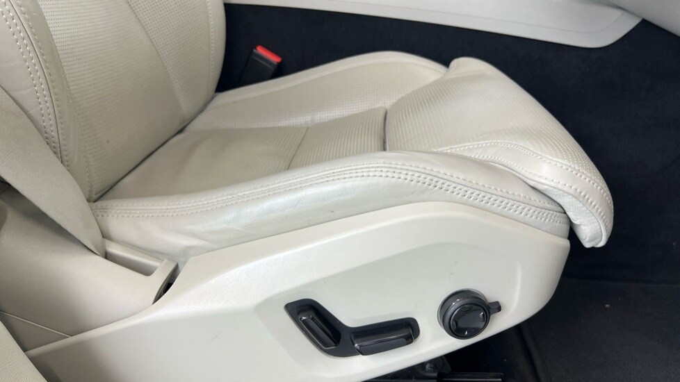 Used Volvo XC60 2021 for sale - 77360568: Photo 30