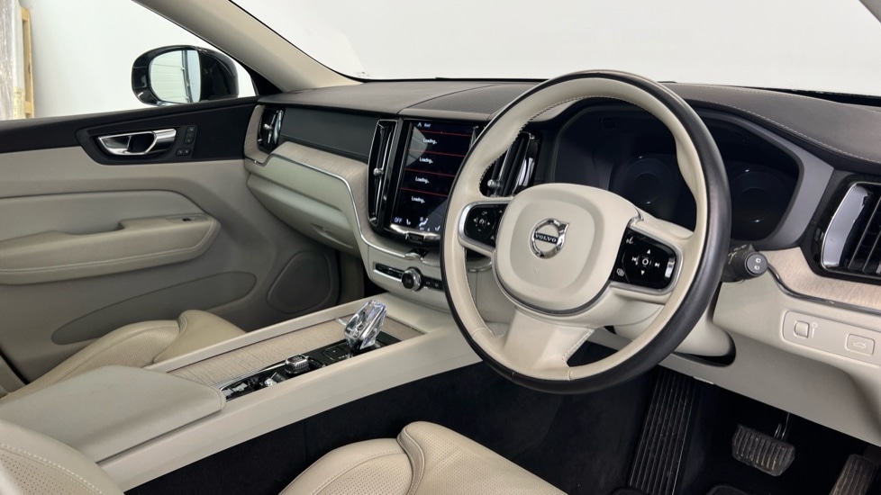 Used Volvo XC60 2021 for sale - 77360568: Photo 4