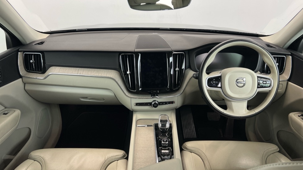 Used Volvo XC60 2021 for sale - 77360568: Photo 5