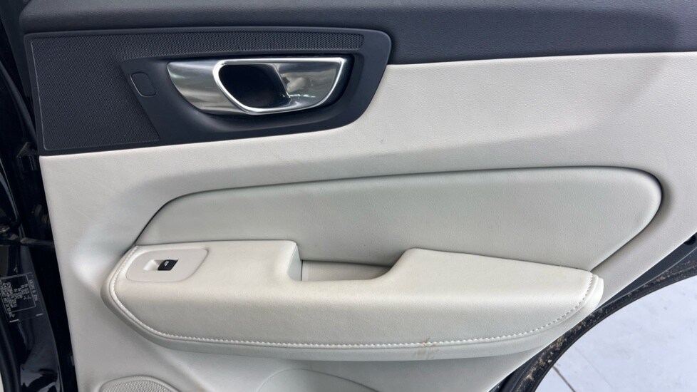 Used Volvo XC60 2021 for sale - 77360568: Photo 55