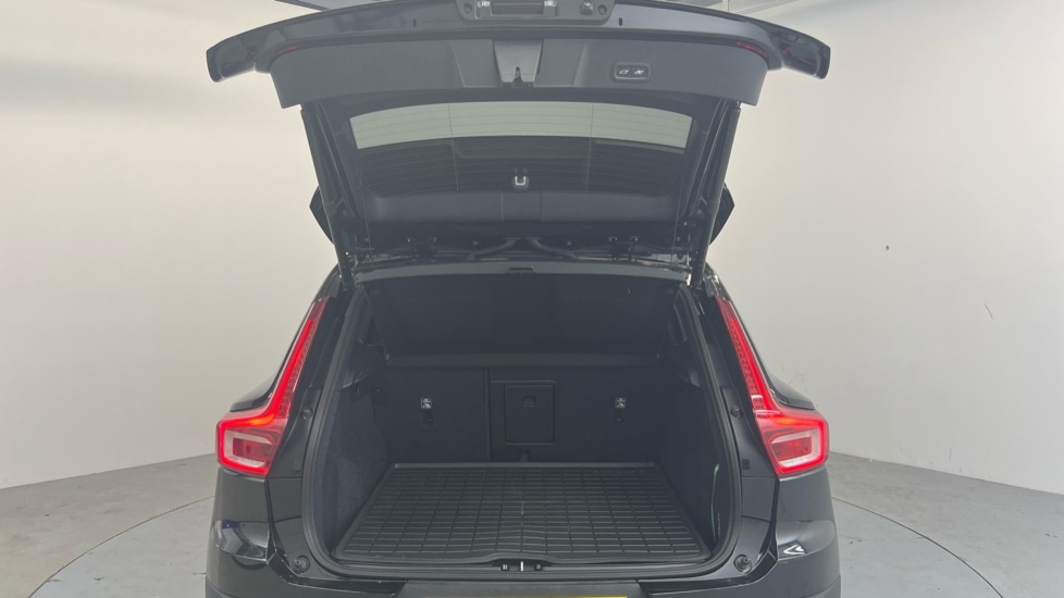 Used Volvo XC40 2024 for sale - 77762716: Photo 13