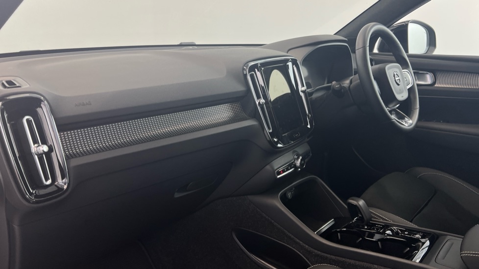 Used Volvo XC40 2024 for sale - 77762716: Photo 36