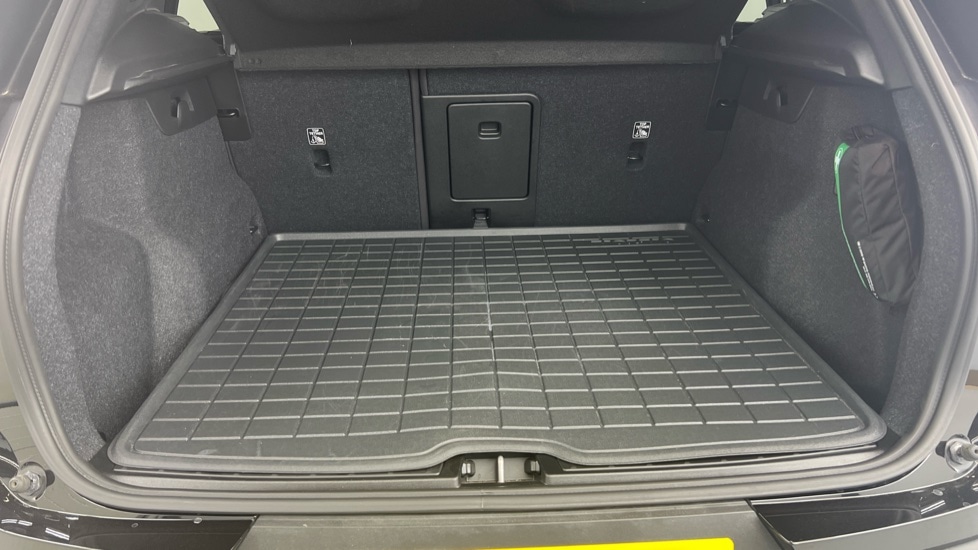 Used Volvo XC40 2024 for sale - 77762716: Photo 51