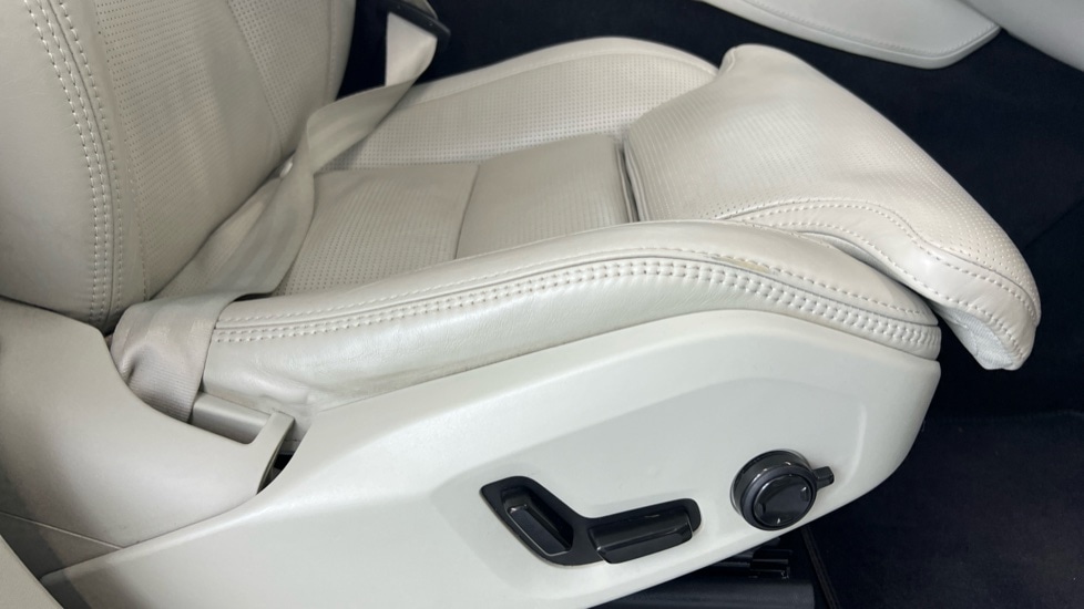 Used Volvo XC90 2020 for sale - 76868372: Photo 30