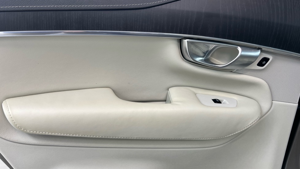 Used Volvo XC90 2020 for sale - 76868372: Photo 45