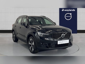 2025 - Plus, B4 Mild hybrid, Petrol, Dark (19' Alloys, BLIS, Heated Front Seats) 5-Door