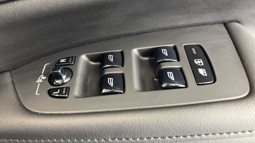 Used Volvo V90 2023 for sale - 76254996: Photo 24