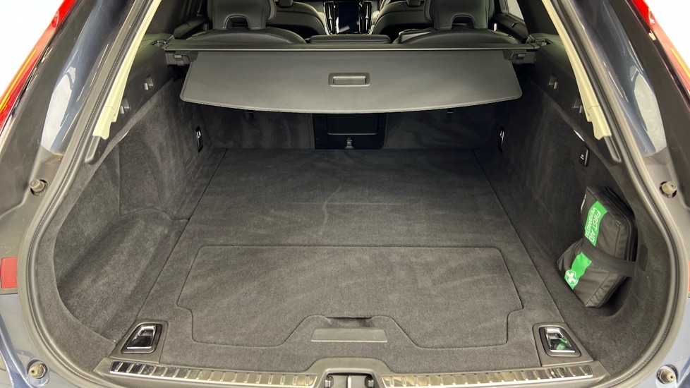 Used Volvo V90 2023 for sale - 76254996: Photo 39