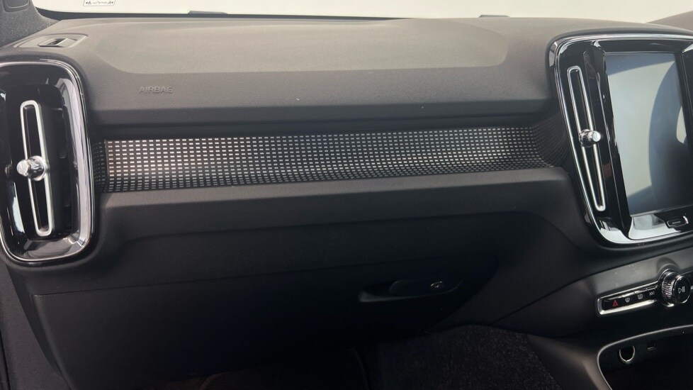 Used Volvo XC40 2019 for sale - 77826453: Photo 37