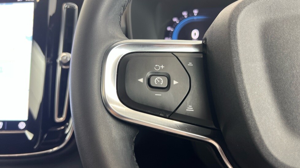 Used Volvo XC40 2022 for sale - 77959863: Photo 21