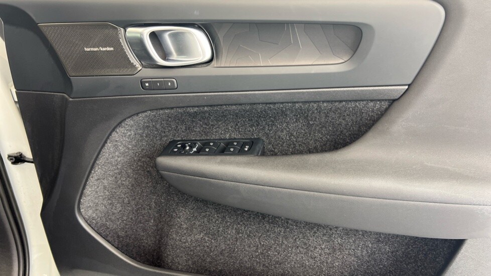 Used Volvo XC40 2022 for sale - 77959863: Photo 29