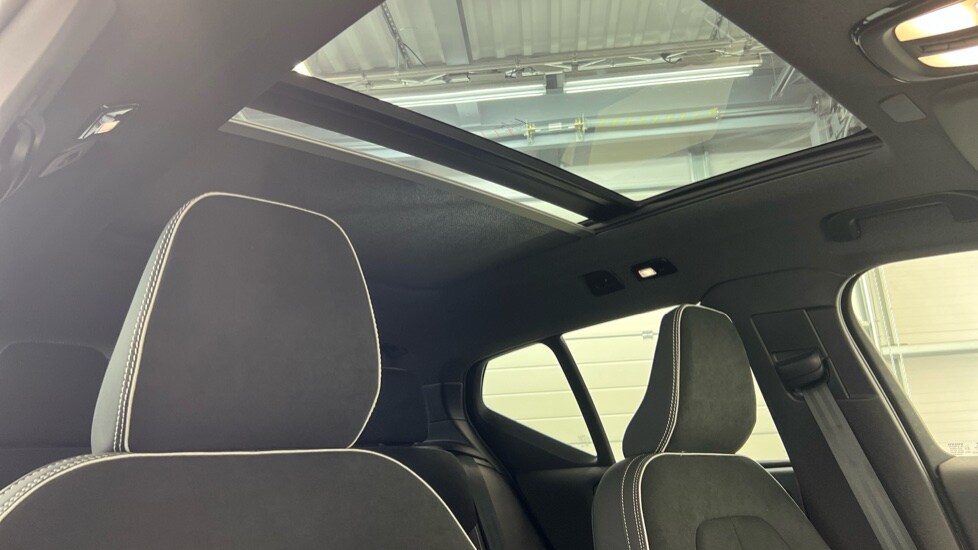 Used Volvo XC40 2022 for sale - 77959863: Photo 31