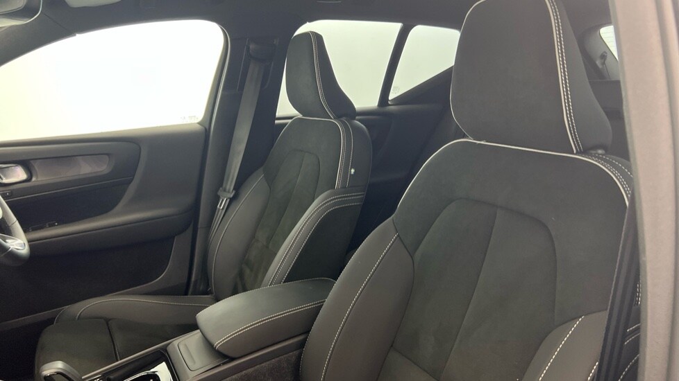 Used Volvo XC40 2022 for sale - 77959863: Photo 38