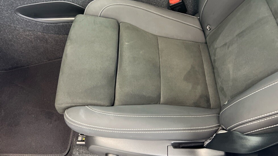 Used Volvo XC40 2022 for sale - 77959863: Photo 39