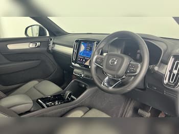 Used Volvo XC40 2023 for sale - 79554131: Photo