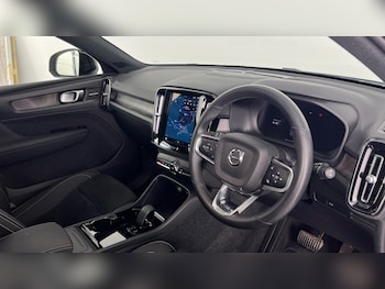 Used Volvo XC40 2022 for sale - 77218874: Photo