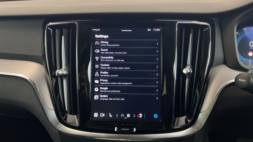 Used Volvo V60 2025 for sale - 77346856: Photo 17