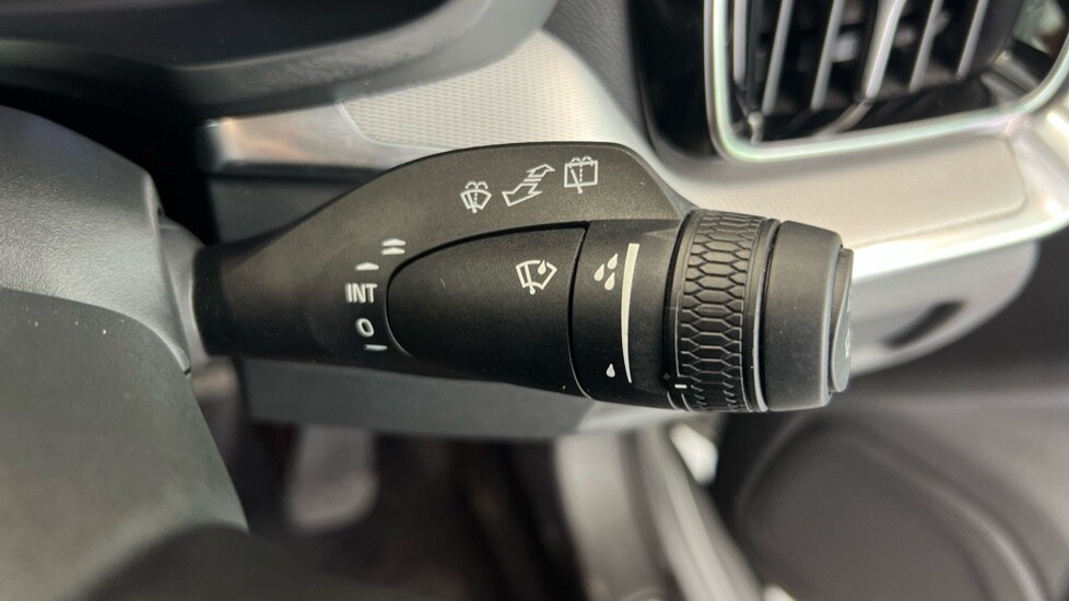 Used Volvo V60 2025 for sale - 77346856: Photo 23