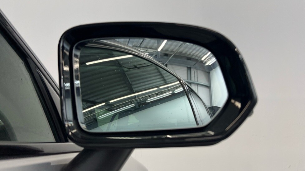 Used Volvo V60 2025 for sale - 77346856: Photo 32