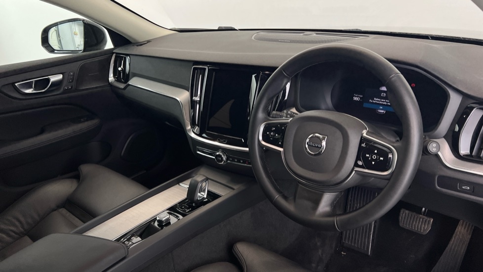 Used Volvo V60 2025 for sale - 77346856: Photo 4