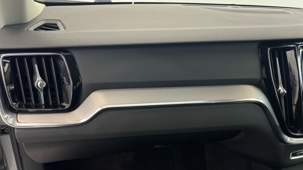 Used Volvo V60 2025 for sale - 77346856: Photo 41