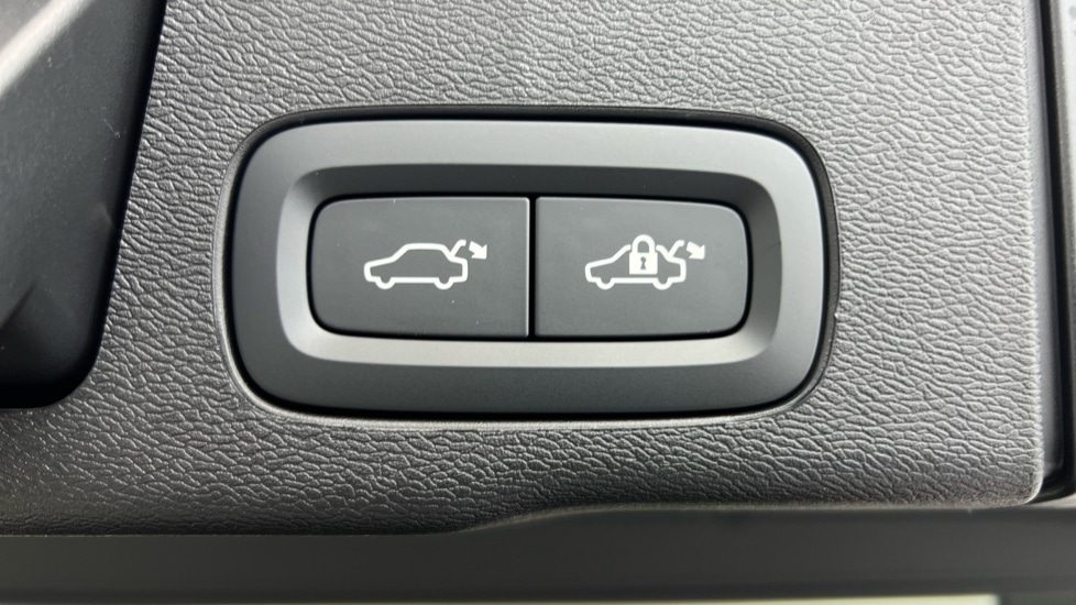 Used Volvo XC60 2026 for sale - 78009089: Photo 35