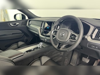 Used Volvo XC60 2024 for sale - 78610221: Photo