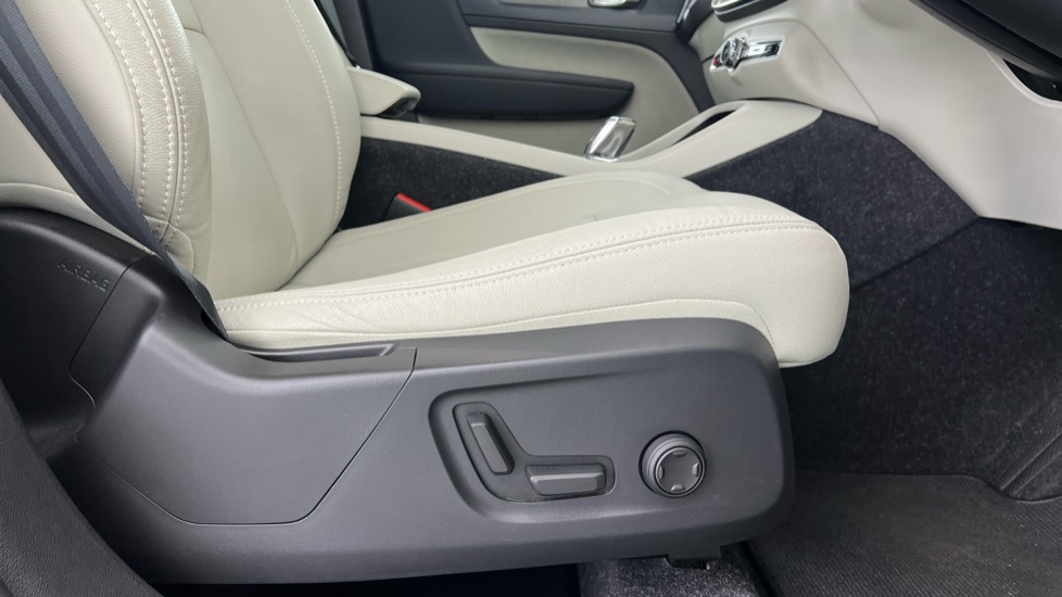 Used Volvo XC40 2020 for sale - 77018379: Photo 17