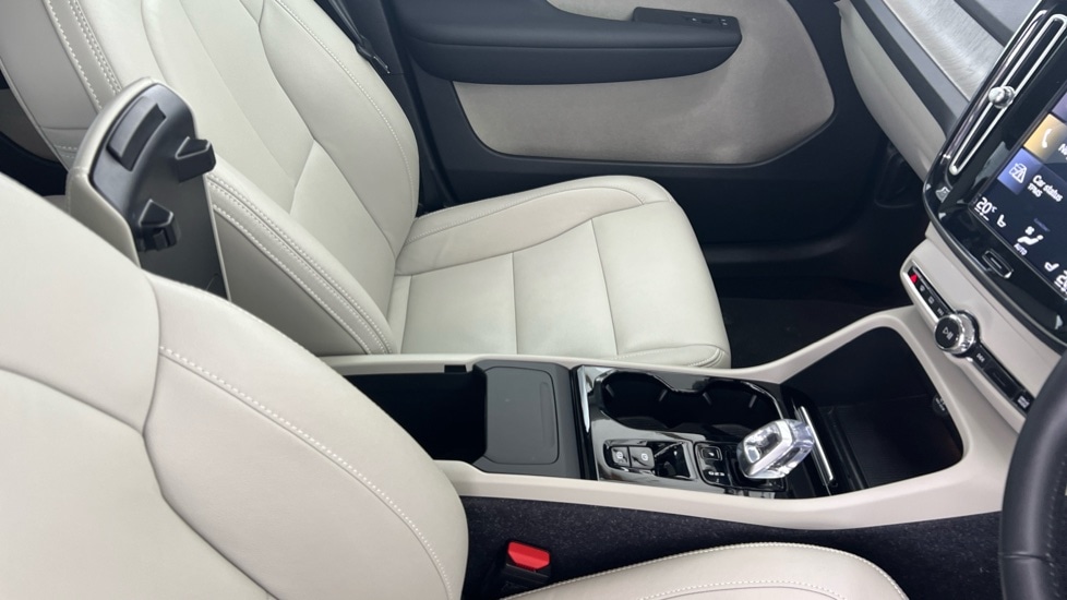 Used Volvo XC40 2020 for sale - 77018379: Photo 32