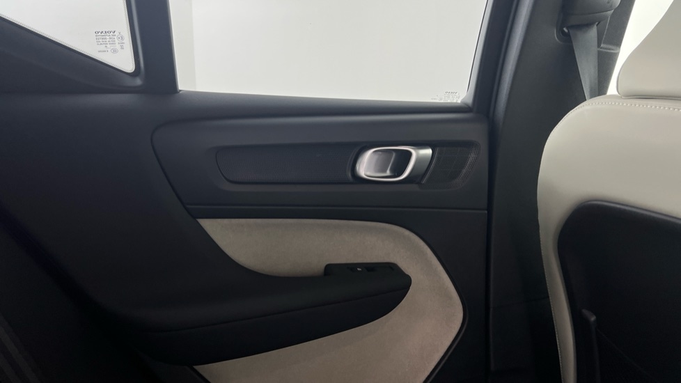 Used Volvo XC40 2020 for sale - 77018379: Photo 33