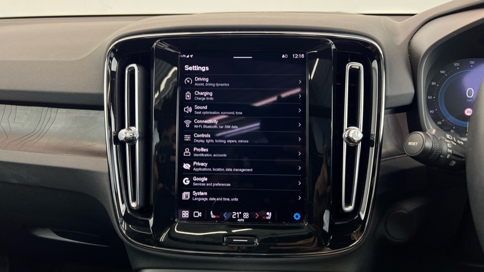 Used Volvo XC40 2023 for sale - 77102577: Photo 17