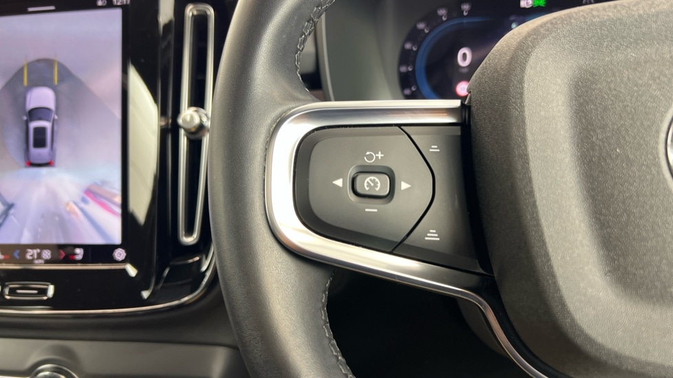 Used Volvo XC40 2023 for sale - 77102577: Photo 21