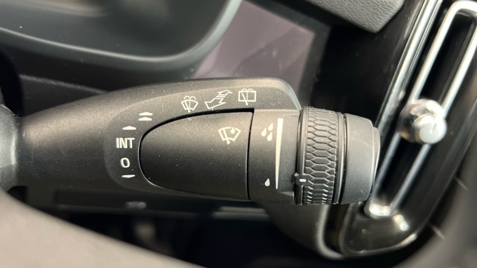 Used Volvo XC40 2023 for sale - 77102577: Photo 23