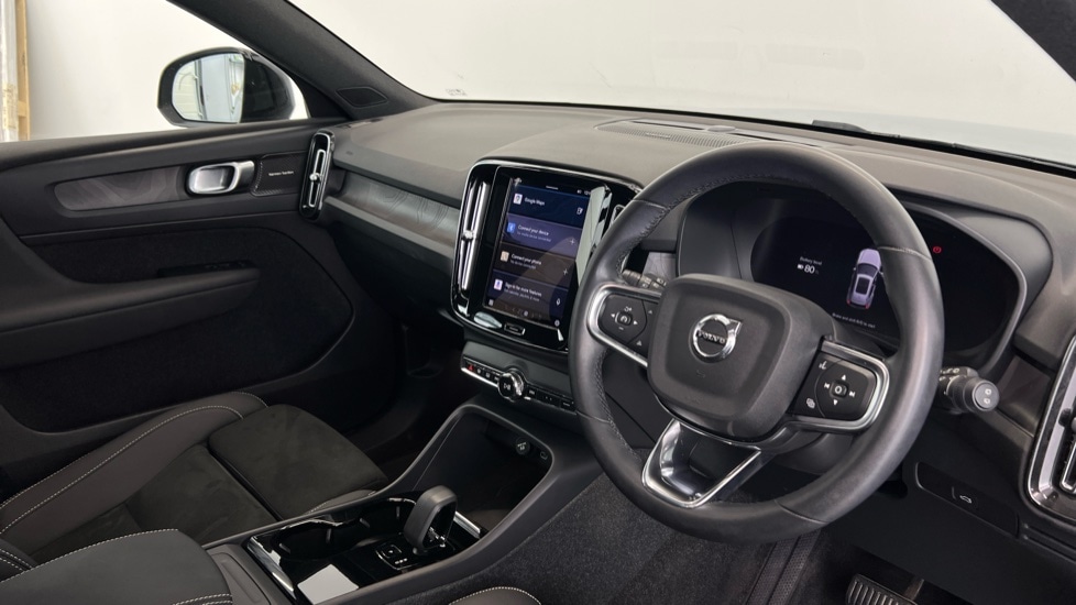 Used Volvo XC40 2023 for sale - 77102577: Photo 4