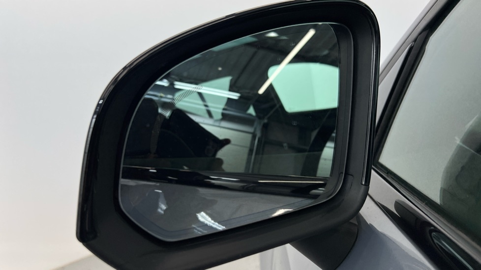 Used Volvo XC40 2023 for sale - 77102577: Photo 41