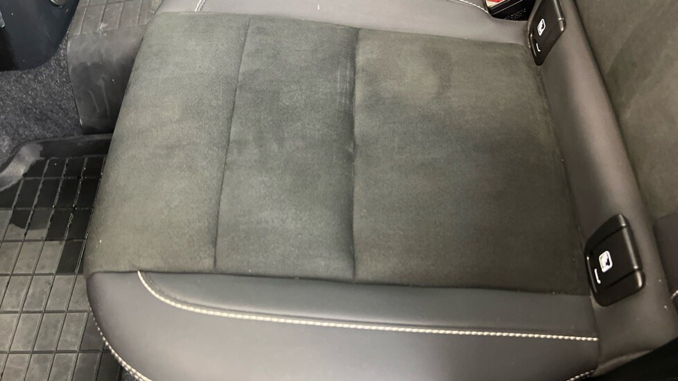 Used Volvo XC40 2023 for sale - 77102577: Photo 43