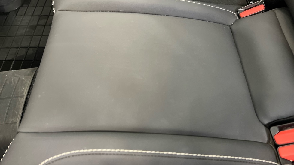 Used Volvo XC40 2023 for sale - 77102577: Photo 44