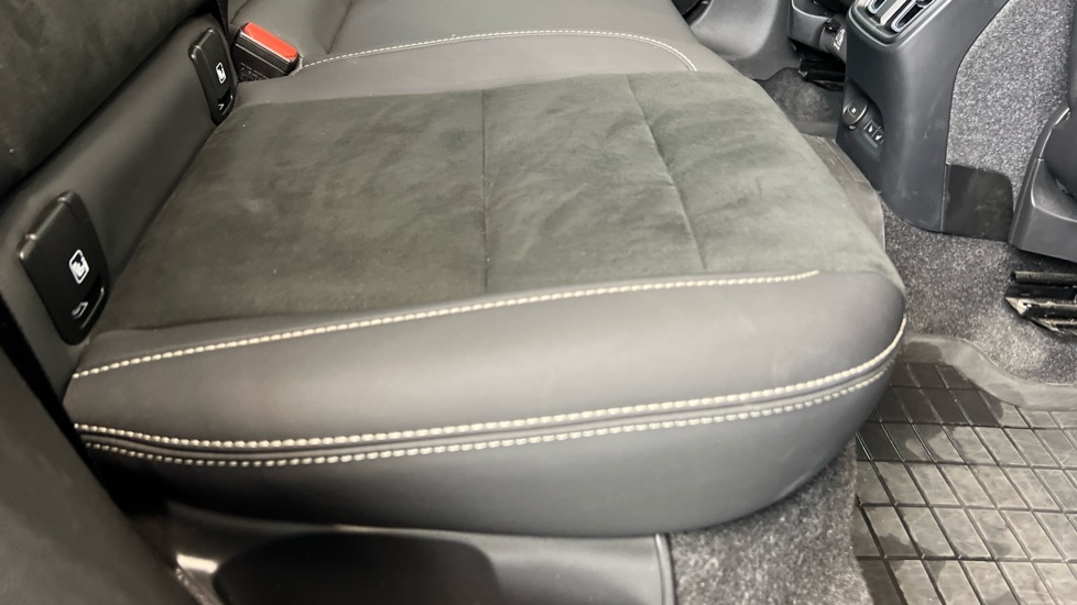 Used Volvo XC40 2023 for sale - 77102577: Photo 51