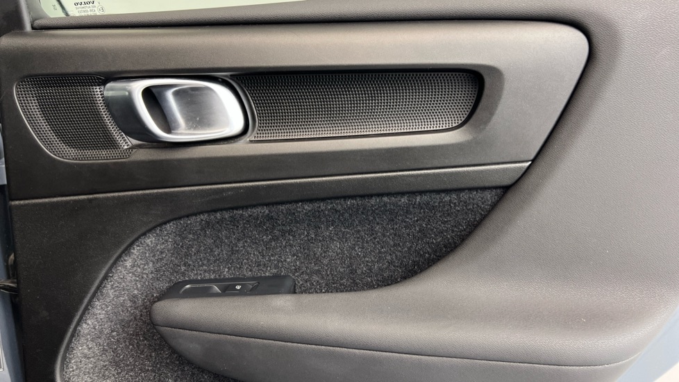 Used Volvo XC40 2023 for sale - 77102577: Photo 52