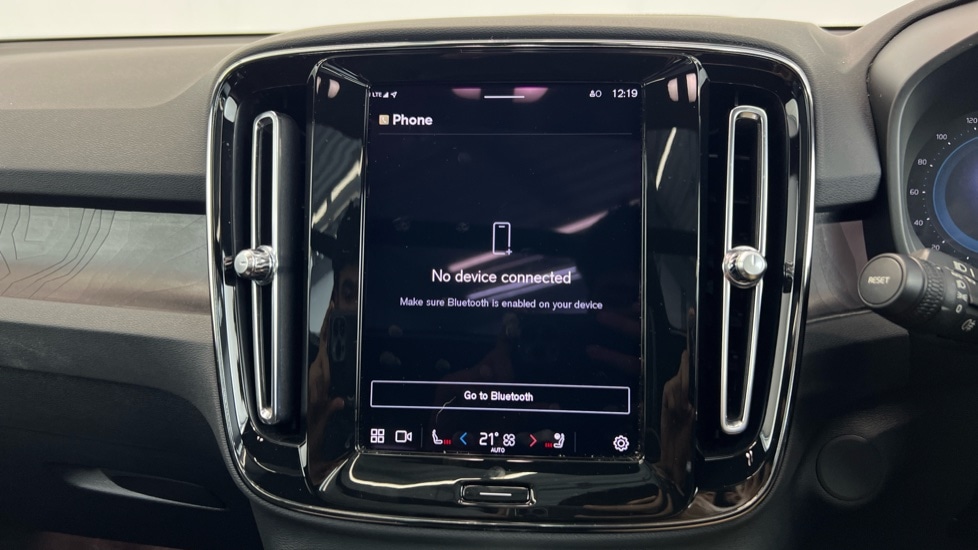 Used Volvo XC40 2023 for sale - 77102577: Photo 63