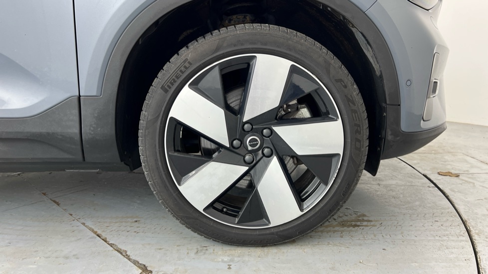 Used Volvo XC40 2023 for sale - 77102577: Photo 9