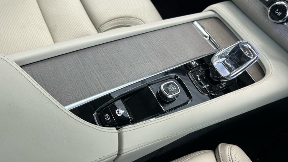 Used Volvo XC90 2024 for sale - 76933229: Photo 25