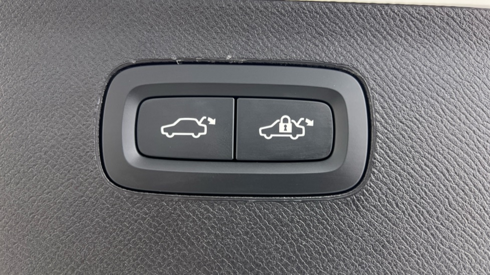 Used Volvo XC90 2024 for sale - 76933229: Photo 35